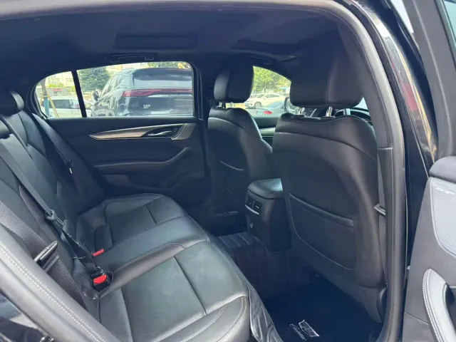 Cadillac CT5 — Фото автомобиля 8