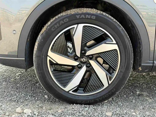 Changan Qiyuan Q05 — Фото автомобиля 14