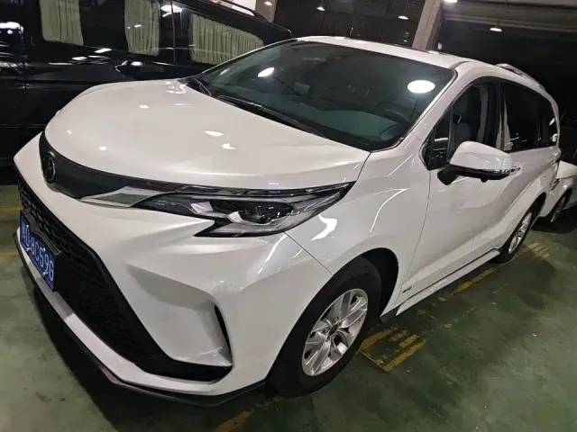 Фотография автомобиля — Toyota Granvia
