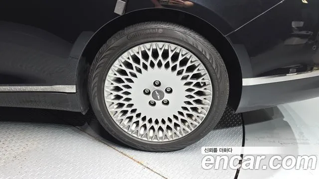 Genesis G80 Бензин 2.5 турбо AWD — Фото автомобиля 19
