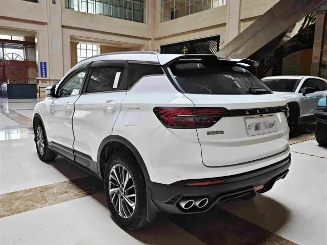 Geely Binyue — Фото автомобиля 13