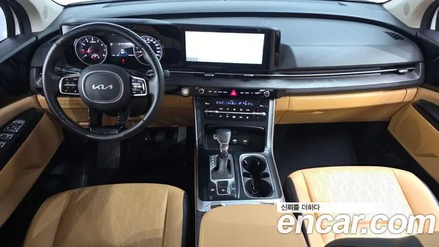 Kia Canival — Фото автомобиля 7