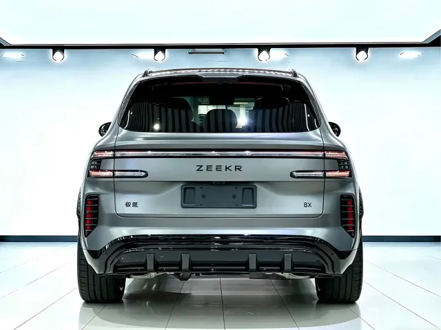 Zeekr 8X — Фото автомобиля 4