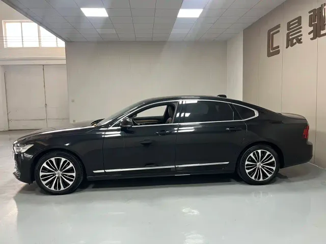 Volvo S90 — Фото автомобиля 7