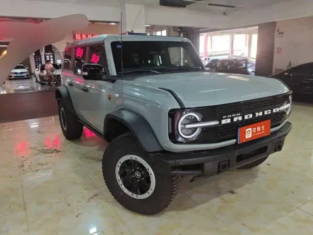 Ford Bronco — Фото автомобиля 2