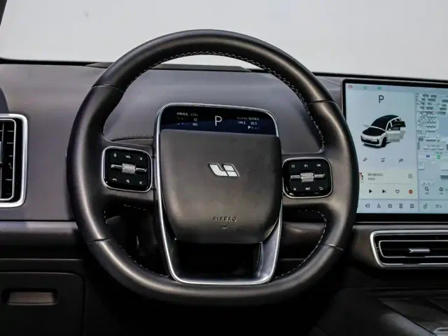 Li Auto Li Xiang L9 2025 Ultra Smart Renewal Edition — Фото автомобиля 24
