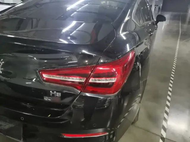Hongqi H5 — Фото автомобиля 7
