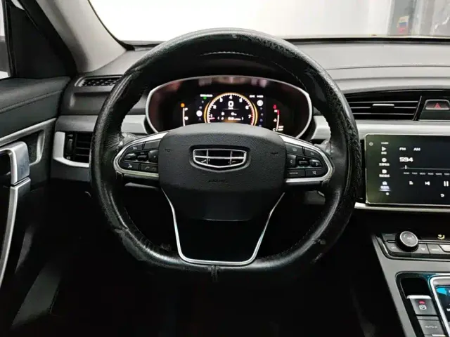 Geely Boyue — Фото автомобиля 15