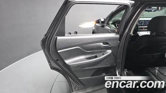 Hyundai Santafe Новый Santa Fe Бензин 2.5T 2WD — Фото автомобиля 18