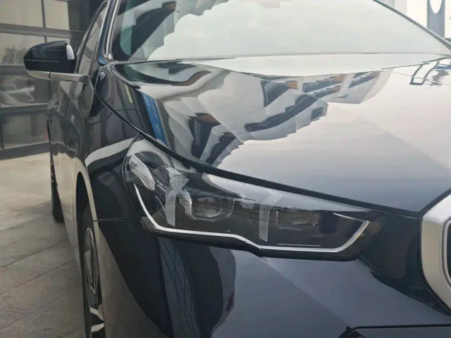 BMW i5 — Фото автомобиля 13