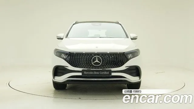 Mercedes-Benz EQA — Фото автомобиля 3