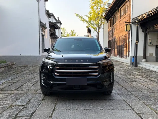 Exeed VX — Фото автомобиля 2