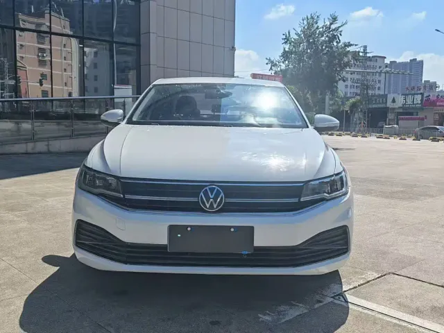 Volkswagen Bora — Фото автомобиля 2