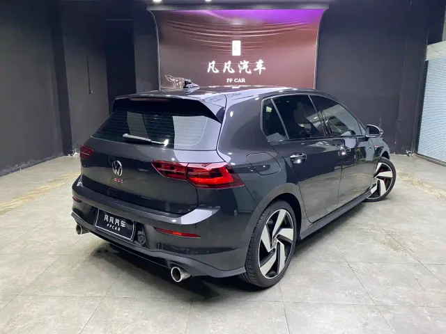 Volkswagen Golf GTI — Фото автомобиля 3