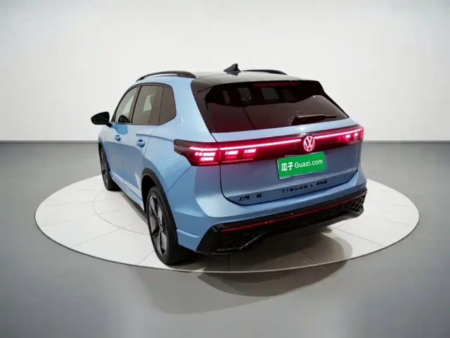 Volkswagen Tiguan L — Фото автомобиля 4