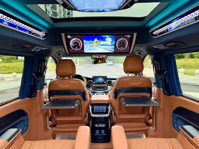 Mercedes-Benz V-Class — Фото автомобиля 10