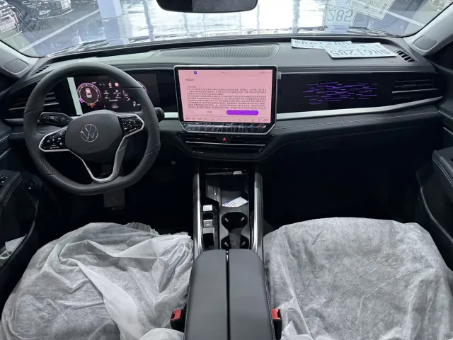 Volkswagen Passat — Фото автомобиля 6