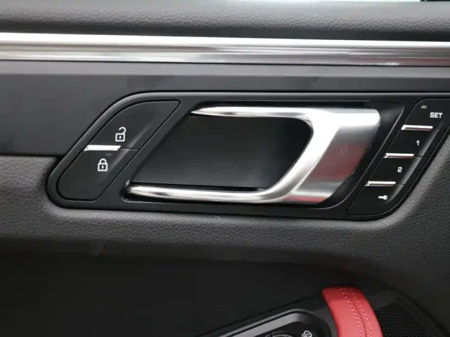Porsche Macan — Фото автомобиля 13