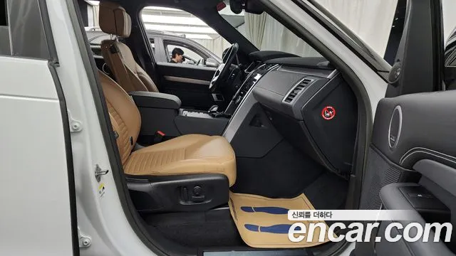 Land Rover Discovery — Фото автомобиля 11