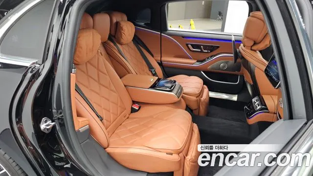 Mercedes-Benz S-Class — Фото автомобиля 12