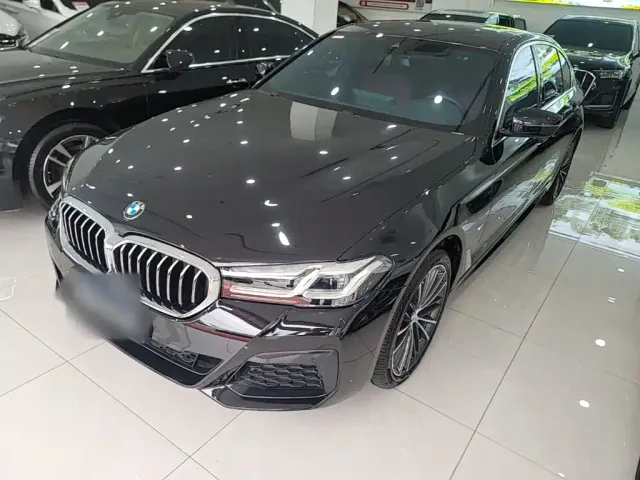 Фотография автомобиля — BMW 5 Series