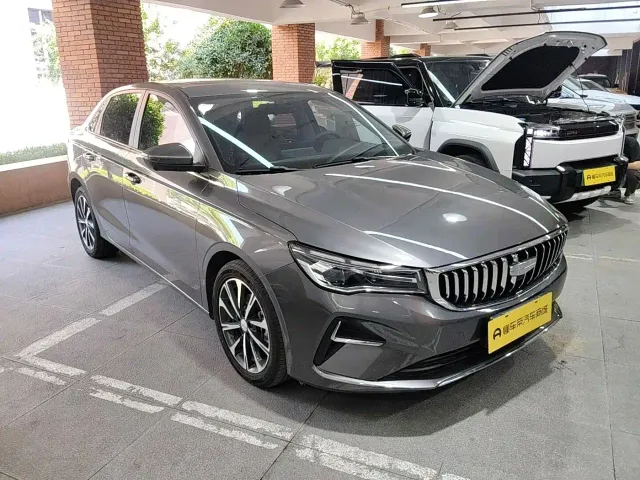 Geely Emgrand — Фото автомобиля 5