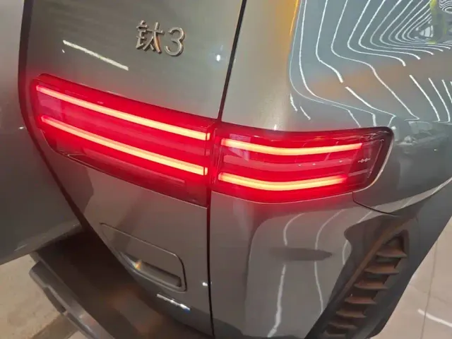 BYD FangChengBao Titanium 3 — Фото автомобиля 7
