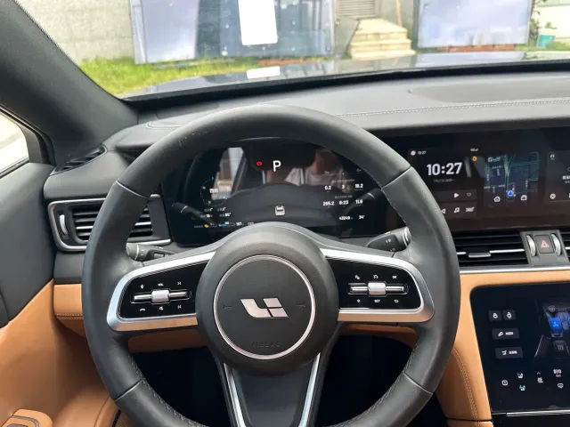 Li Auto ONE — Фото автомобиля 7