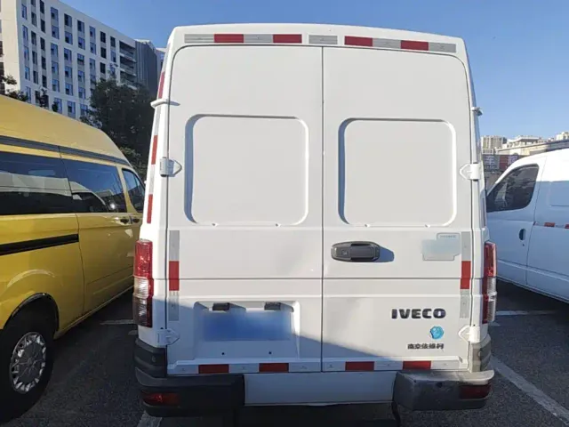 Iveco Daily — Фото автомобиля 5