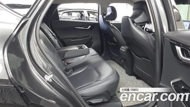 Kia EV6 — Фото автомобиля 12