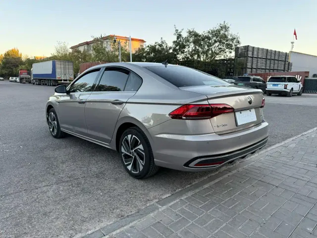 Volkswagen Bora — Фото автомобиля 6
