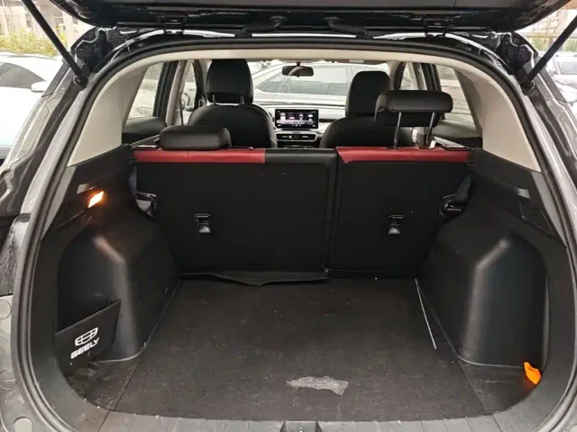 Geely Binyue — Фото автомобиля 18