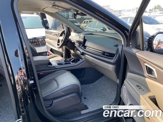 Kia Carnival Generation 4 — Фото автомобиля 17