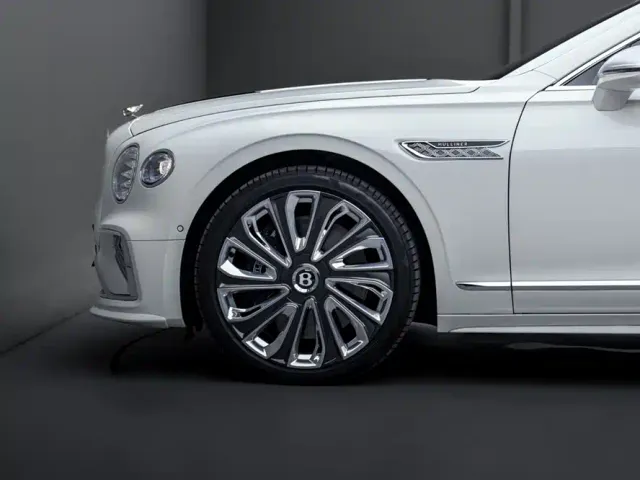 Bentley Flying Spur — Фото автомобиля 5
