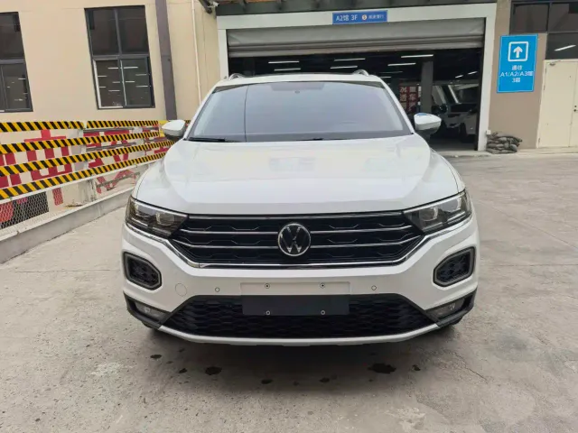 Volkswagen T-Roc — Фото автомобиля 2