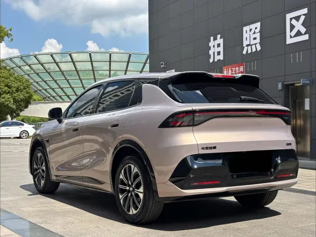 Changan Qiyuan Changan Qiyuan Q05 — Фото автомобиля 15