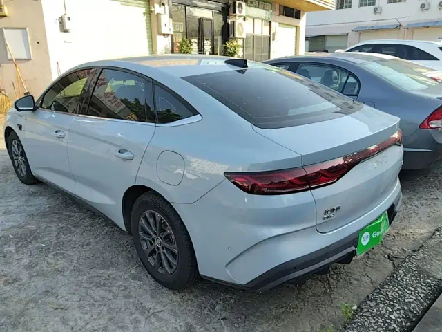 BYD Qin L — Фото автомобиля 4