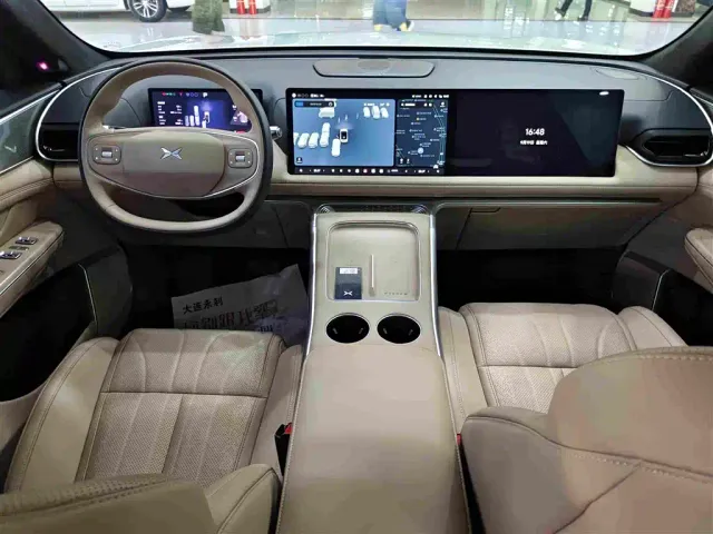 Xpeng G9 — Фото автомобиля 6