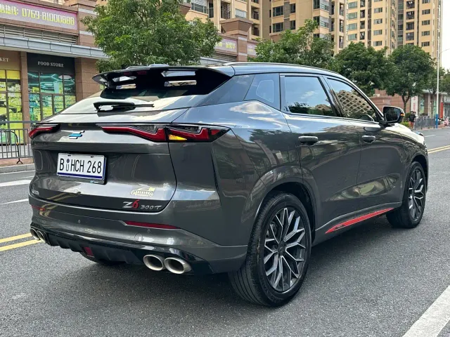 Changan Z6 — Фото автомобиля 4