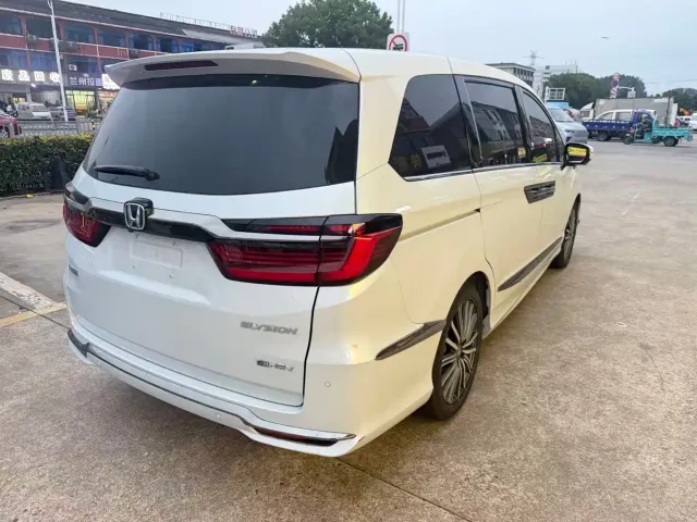 Honda Elysion — Фото автомобиля 10
