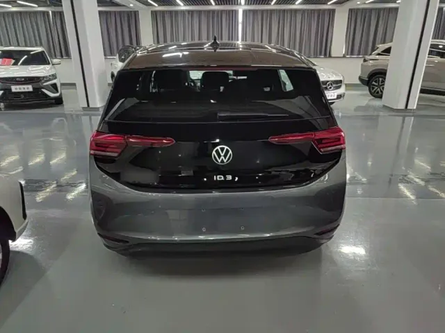 Volkswagen ID.3 — Фото автомобиля 5