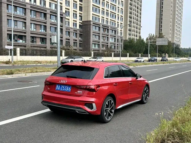 Audi Audi A3 2023 Sportback 35 TFSI Fashion Sport — Фото автомобиля 6