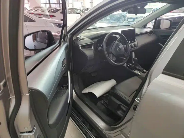 Toyota Corolla Cross — Фото автомобиля 15