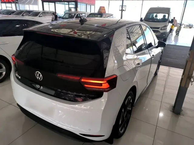 Volkswagen ID.3 — Фото автомобиля 6