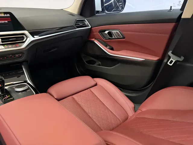 BMW 3 Series — Фото автомобиля 10