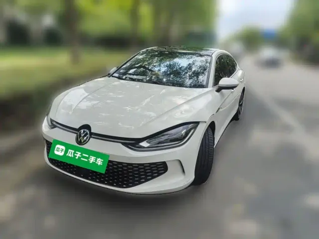 Фотография автомобиля — Volkswagen Lamando