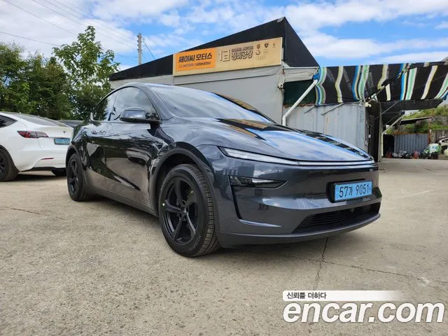 Tesla Model Y — Фото автомобиля 2