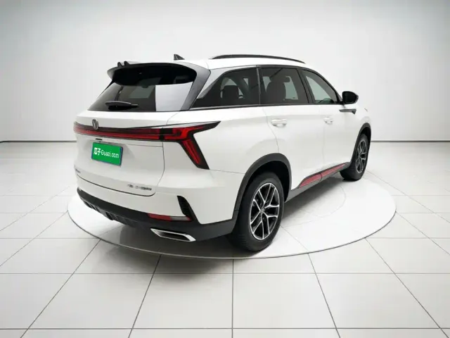 Changan CS75 Plus — Фото автомобиля 6