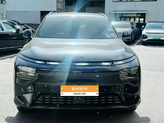 Xpeng G9 — Фото автомобиля 2