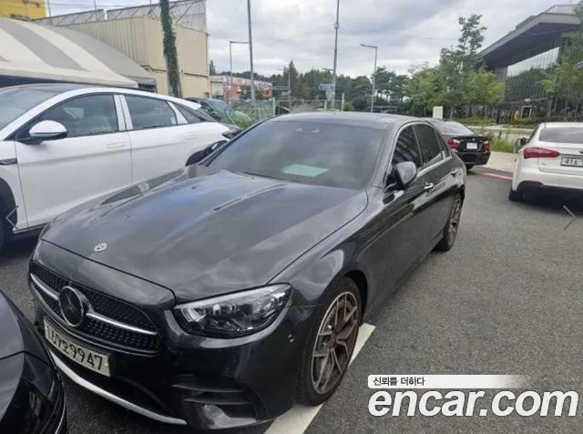 Фотография автомобиля — Mercedes-Benz E-Class W213